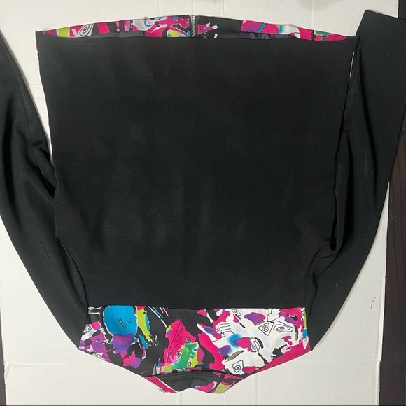 Peter Nygard Women's Black/Multi Abstract Full Zip Jacket - Picture 5 of 8